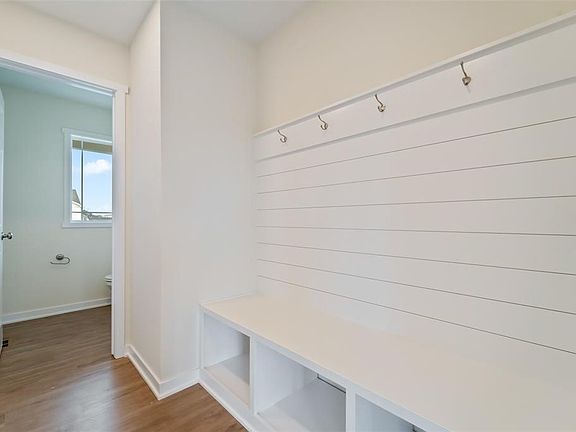 3rd image of 215 Varley Ln