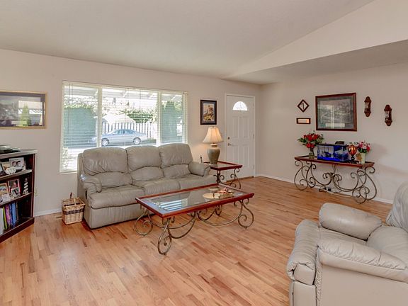 4th image of 3212 S 296th Pl