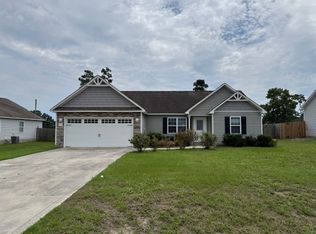 410 Bristol Ln, Hubert, NC 28539