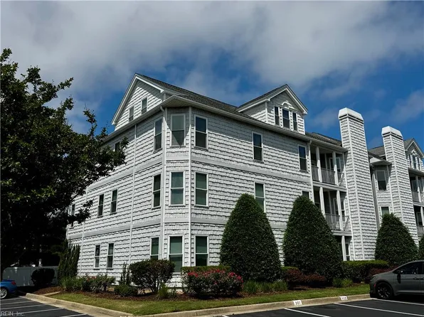 2301 Beach Haven Dr APT 303, Virginia Beach, VA 23451