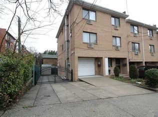 6037 84th St APT 2, Flushing, NY 11379
