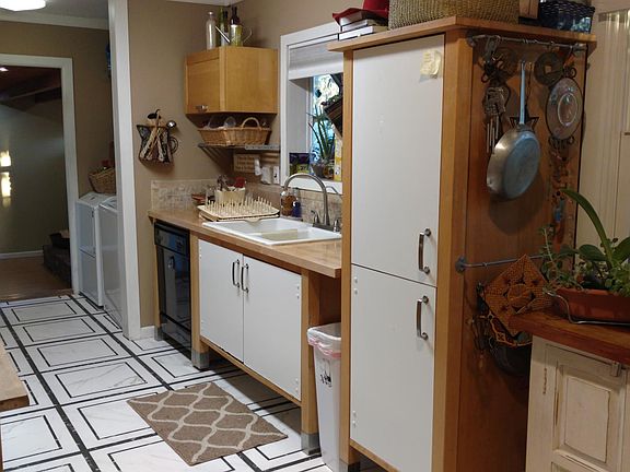 5th image of 4502 Adenmoor Ave #2