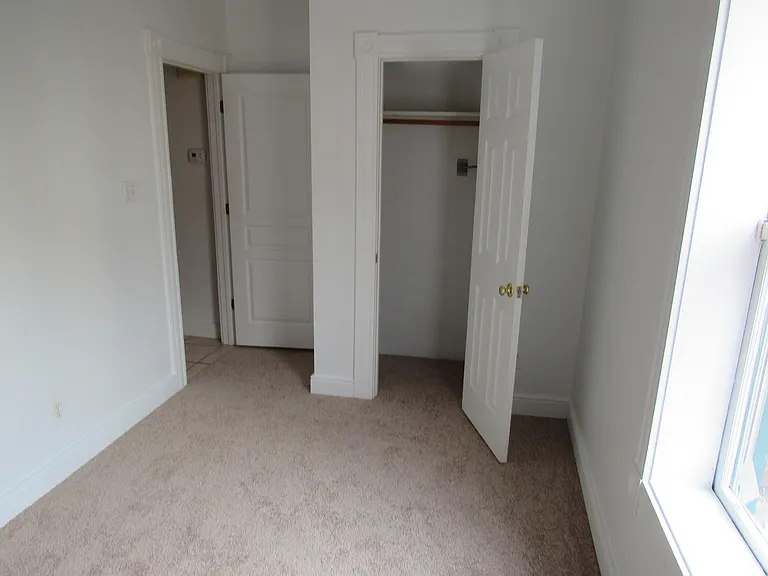 811 Bowe St — Photo 6