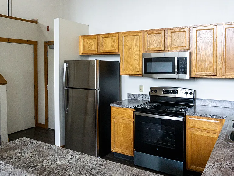 Off Broadway Apartments - Price Per Bedroom — Photo 6