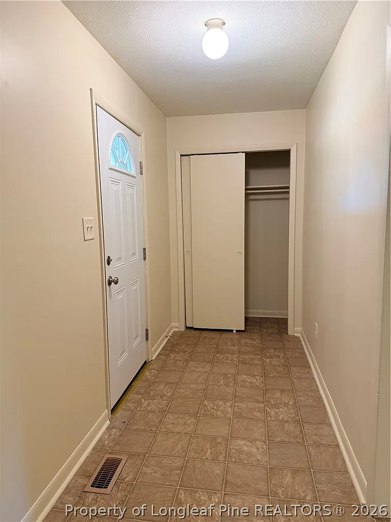 3 bed, 2.0 bath, 1344 sqft, $1,450 — Photo 3