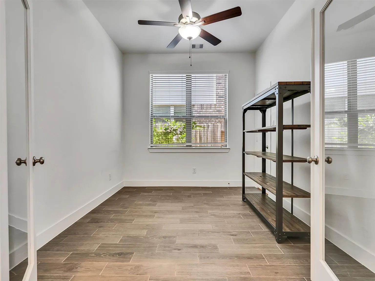 3 bed, 2.0 bath, 1648 sqft, $2,550 — Photo 4