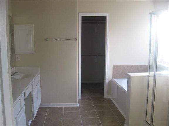 3rd image of 14523 Royal Mountain Dr
