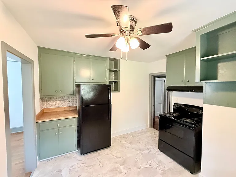 555 King Ave — Photo 10