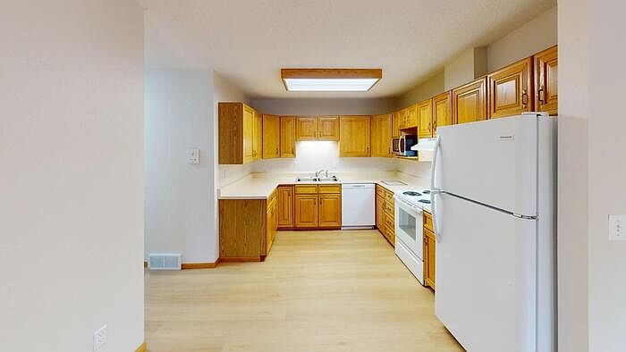 1st image of 3405 Montreal St #3