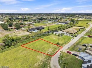1202 NE 19th Pl, Cape Coral, FL 33909