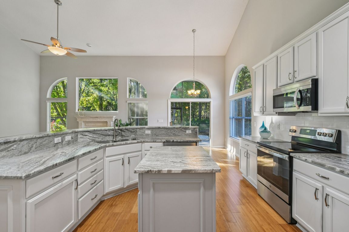 next background image