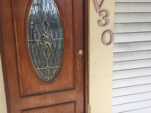 2nd image of V30 Calle Rosa