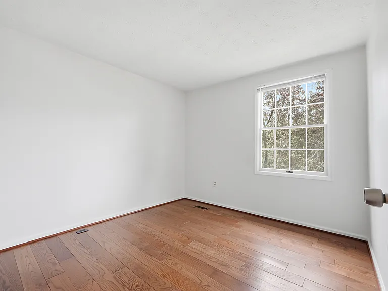 7 Leatherwood Ct — Photo 11