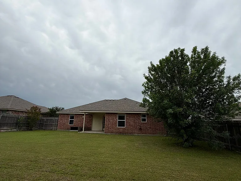 404 Kylar St — Photo 39