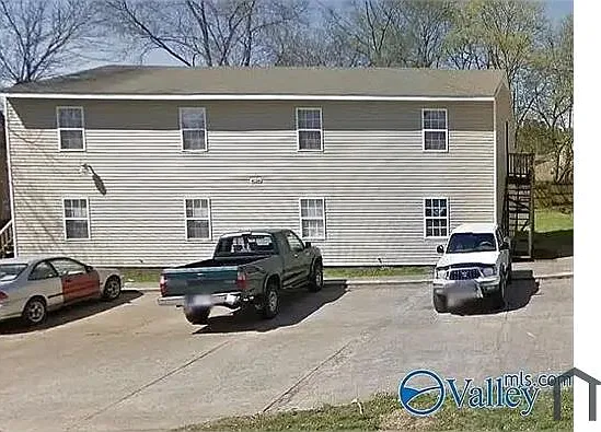 2 bed, $1,100 — Photo 2