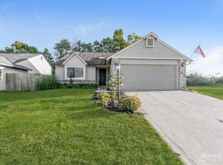 5901 Buck Rill Dr, Indianapolis, IN 46237