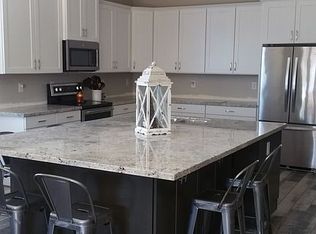 10407 E Kiva Ave, Mesa, AZ 85209
