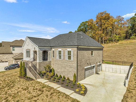 3rd image of 7080 Big Oak Ln