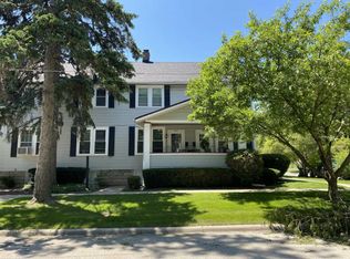 24 N Hale St #A, Palatine, IL 60067