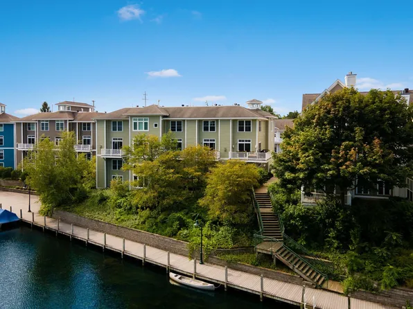 243 Midtown Dr #40, Traverse City, MI 49684