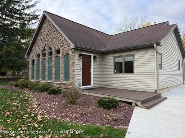 2324 Raby Rd, East Lansing, MI 48823
