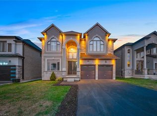 7 Riesling Ct, Hamilton, ON L8G 0B4