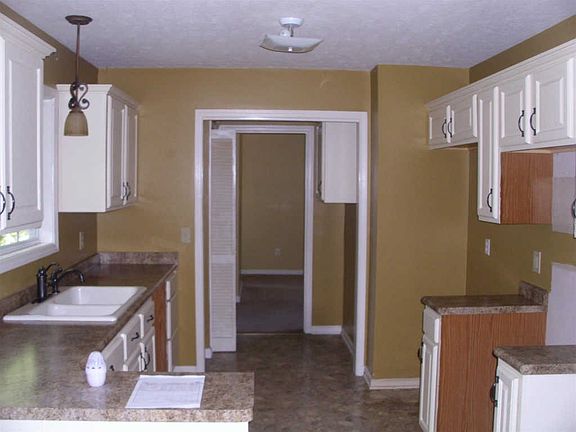 5th image of 152 Honeysuckle Dr