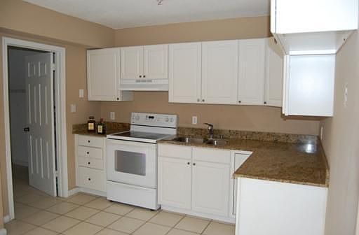 2nd image of 755 Ilene Rd W