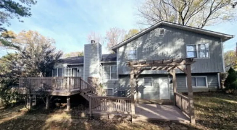 2312 Kilkenny Way NE — Photo 30