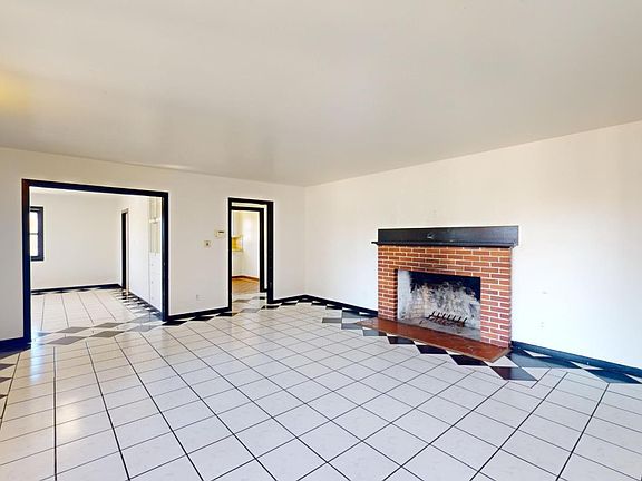 5th image of 2289 Lincoln St
