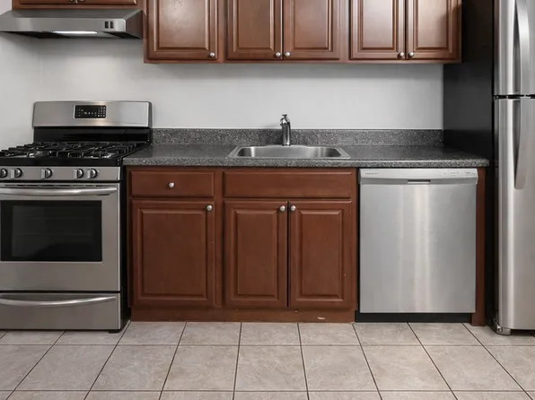 2005rt27llc - Fox & Foxx Brookview At Edison, 7 Casey Ave #A-1, Edison, NJ 08817