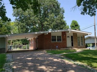 7275 Boellner Dr, Hazelwood, MO 63042