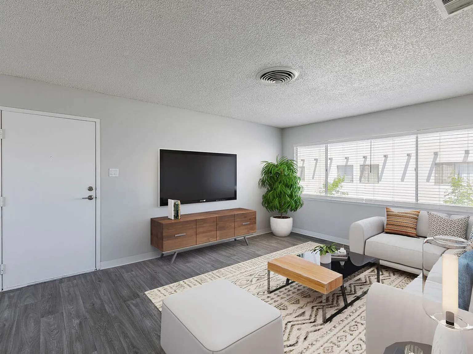HALF MONTH FREE AT VALLEY APARTMENTS! — Photo 4