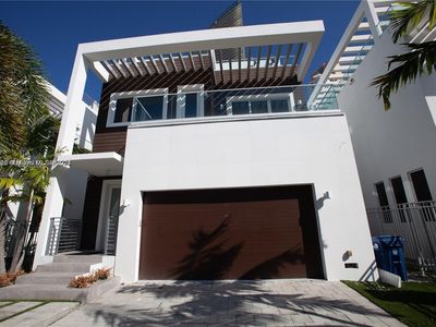 18975 Atlantic Blvd, Sunny Isles Beach, FL, 33160