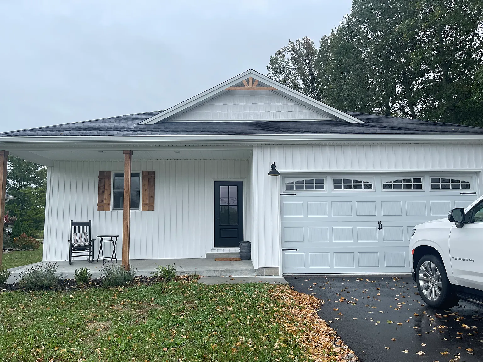 3 bed, 1410 sqft, $1,900 — Photo 1