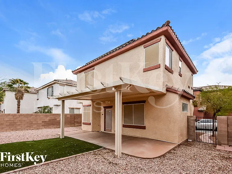 10832 Avenzano St — Photo 17