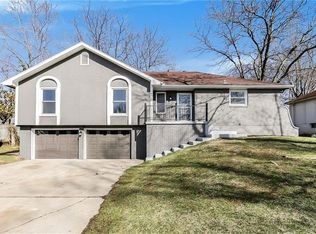 920 SW 19th Ter, Blue Springs, MO 64015