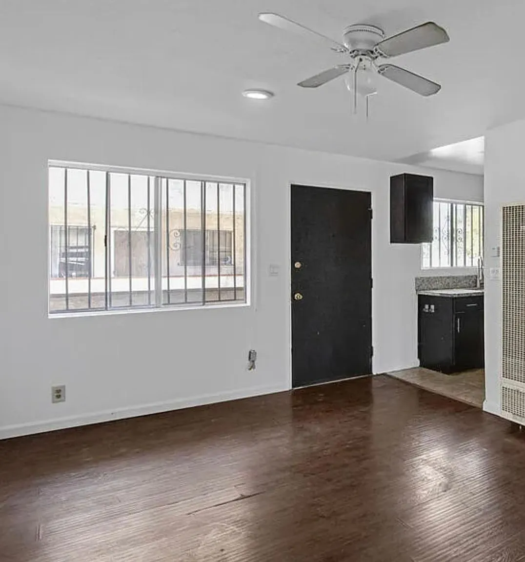 Studio, 600 sqft, $1,950 — Photo 2