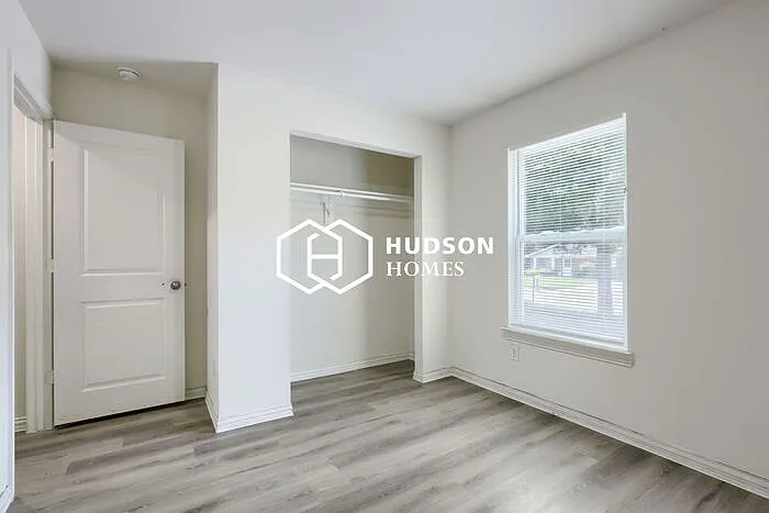1109 E Birdsong St — Photo 9