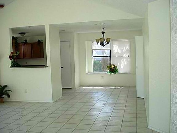 4th image of 2629 Brushwood Ln