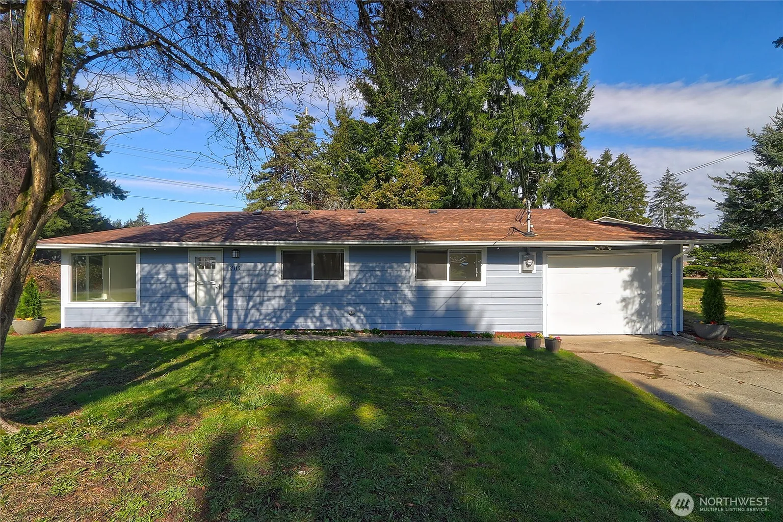 2115 Pinehurst Avenue photo 1