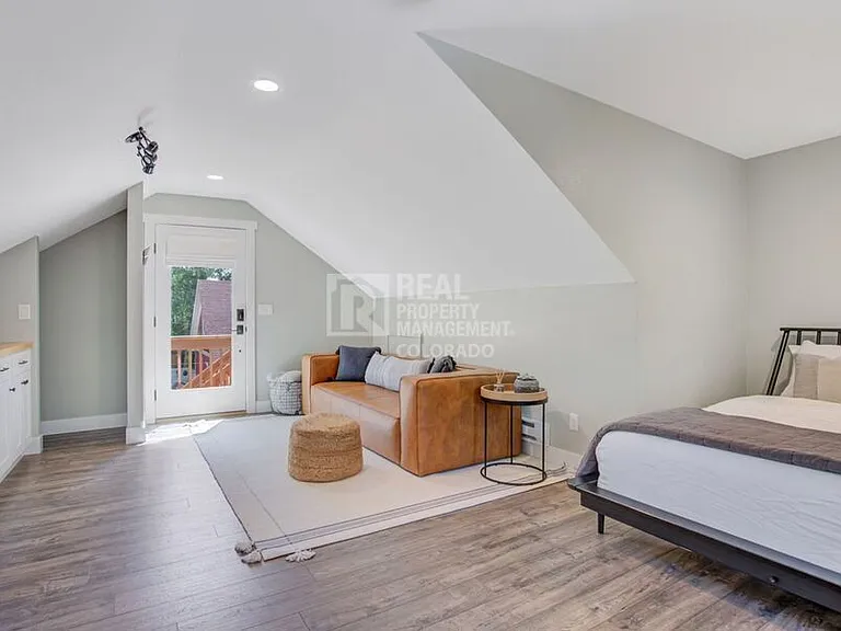 2110 W Pikes Peak Ave #B — Photo 9
