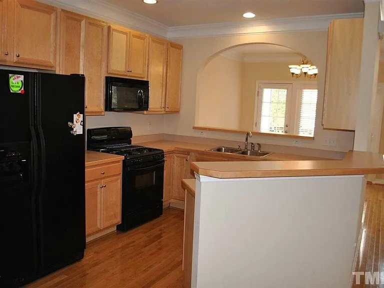 4305 Flintlock Ln — Photo 2