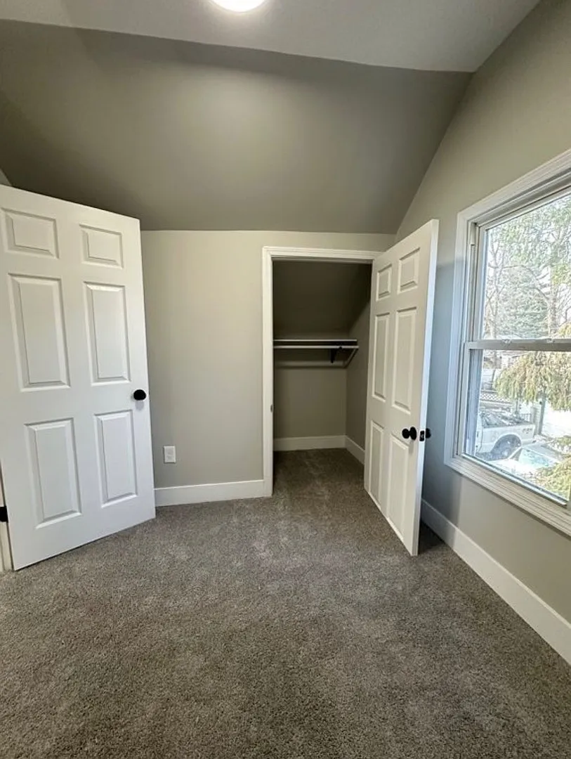 2110 McKinley Ave — Photo 4