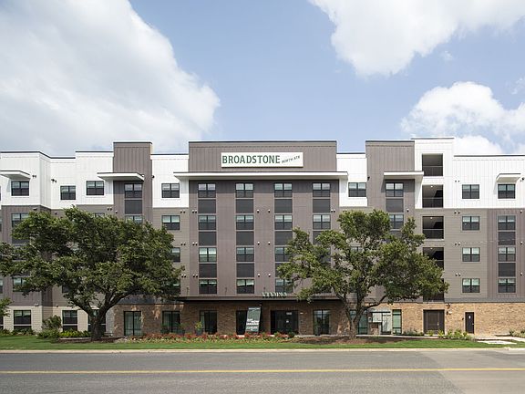 4th image of 10605 Delta Dr #370