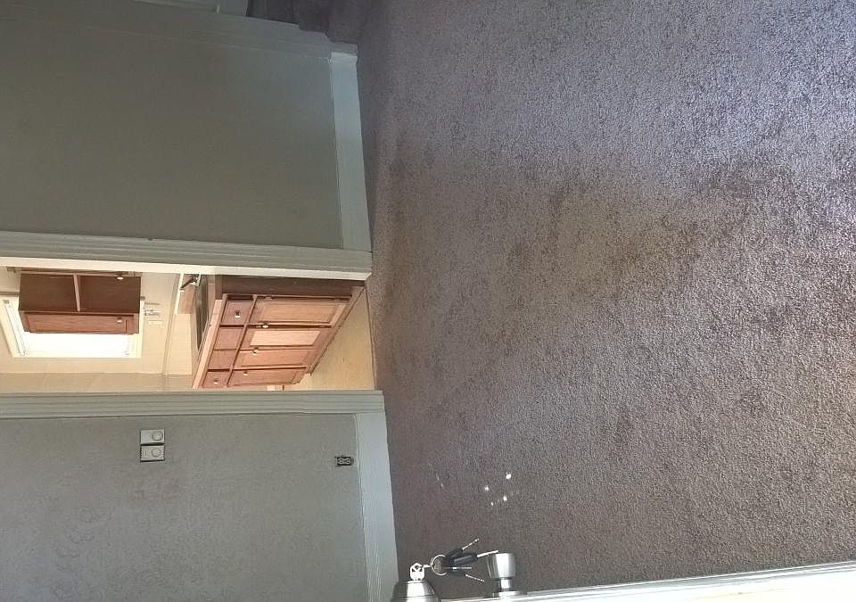 Front Door - Living Room_08232017