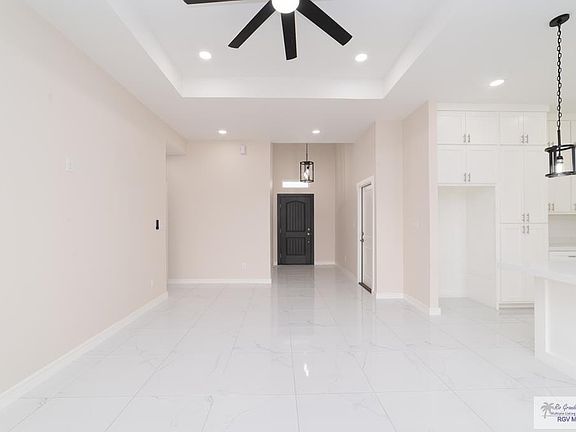 2nd image of 209 Abbey St