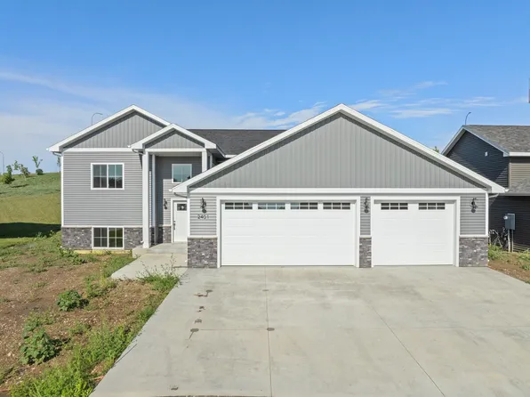 2401 15th St NW, Minot, ND 58703