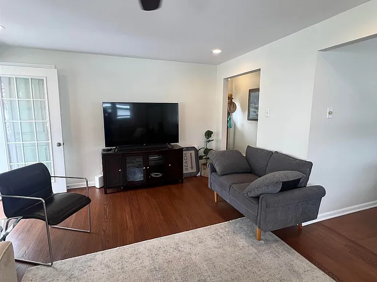 120 N Melbourne Ave #2 — Photo 4