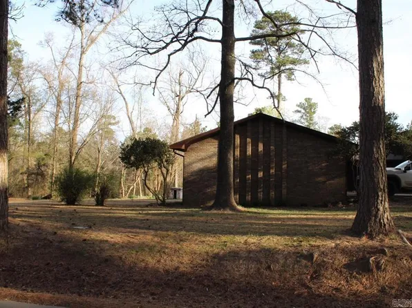 218 Country Club Rd, Nashville, AR 71852